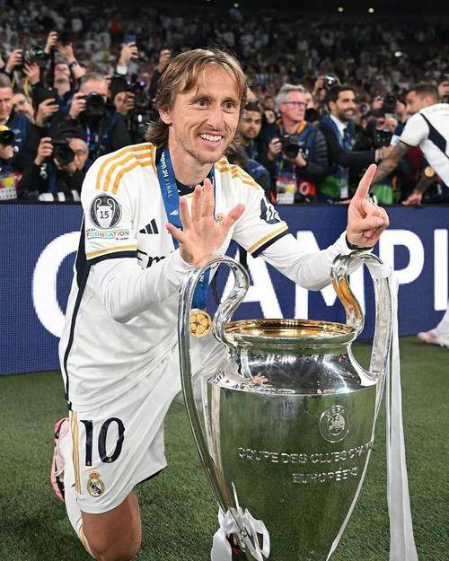 包含皇家马德里发布备战花絮，转会期强势反弹，CBA常规赛任务艰巨，心理建设被强调的词条